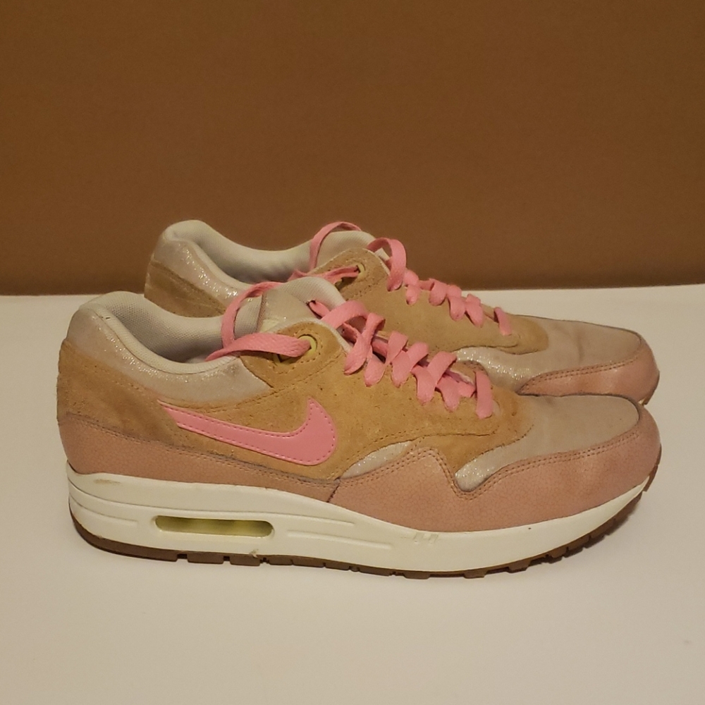 Nike Women's Air Max 1 Suede and Mesh Pink Dusted